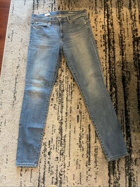 GAP Medium Wash Women's Skinny Jeans